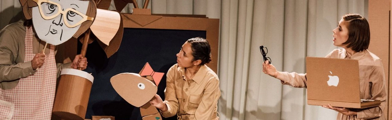 Постер Мама, я динозавр-р-р. Театр Комикс