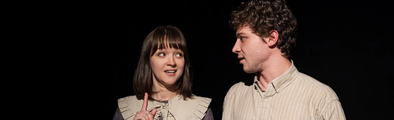 Постер Красное яблоко в Москве